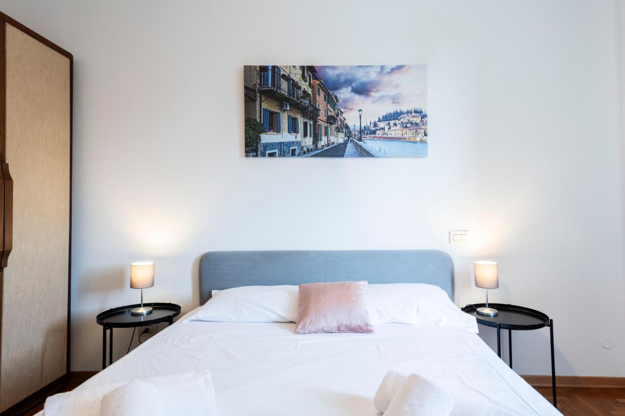 Riverview Luxury Flat เวโรนา ภายนอก รูปภาพ