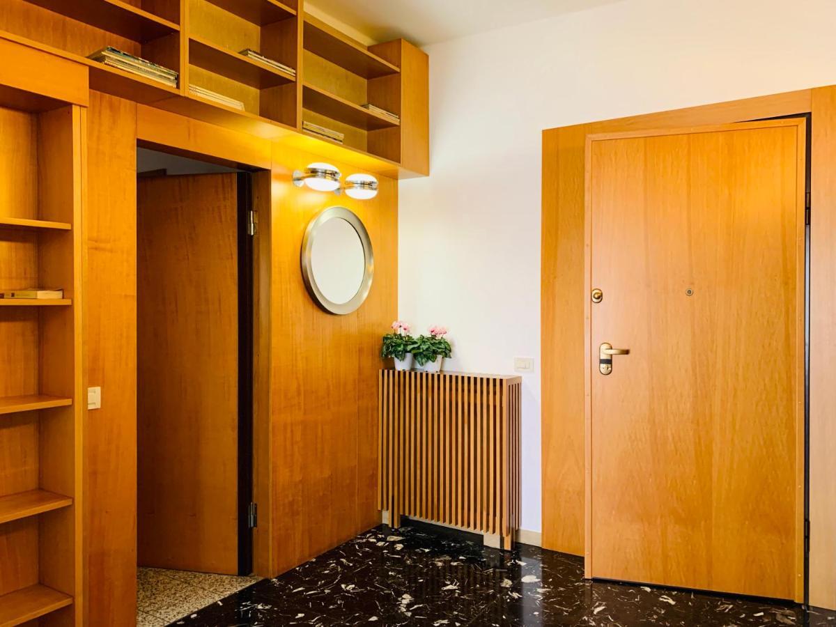 Riverview Luxury Flat เวโรนา ภายนอก รูปภาพ